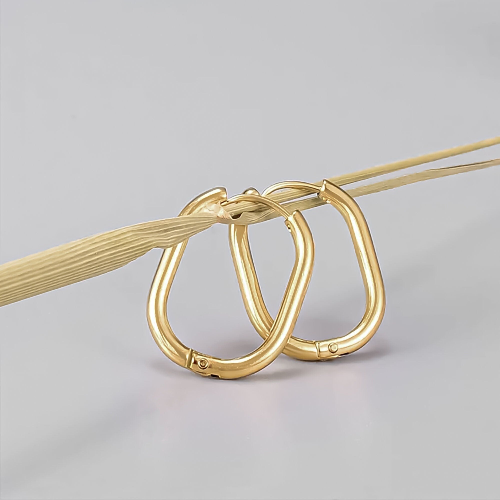 Minimalist 18K Gold Plated Oval Hoop Earrings